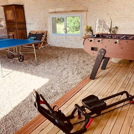 Tatil Evi Le Logis De La Soloire 3 Etoiles Nercillac